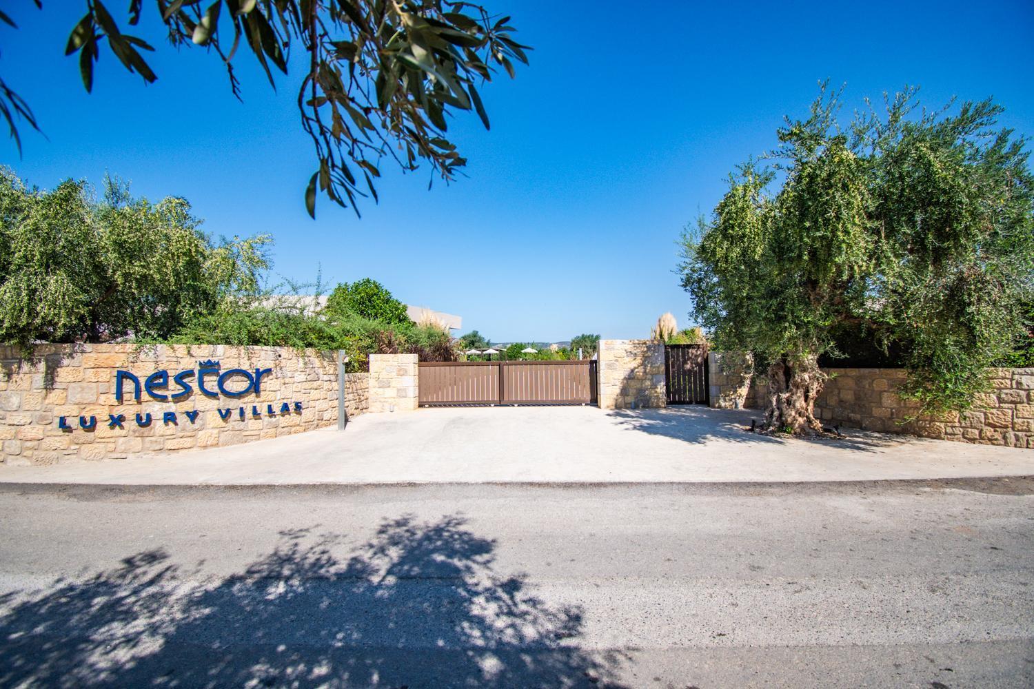 Villa Nestor Luxury *