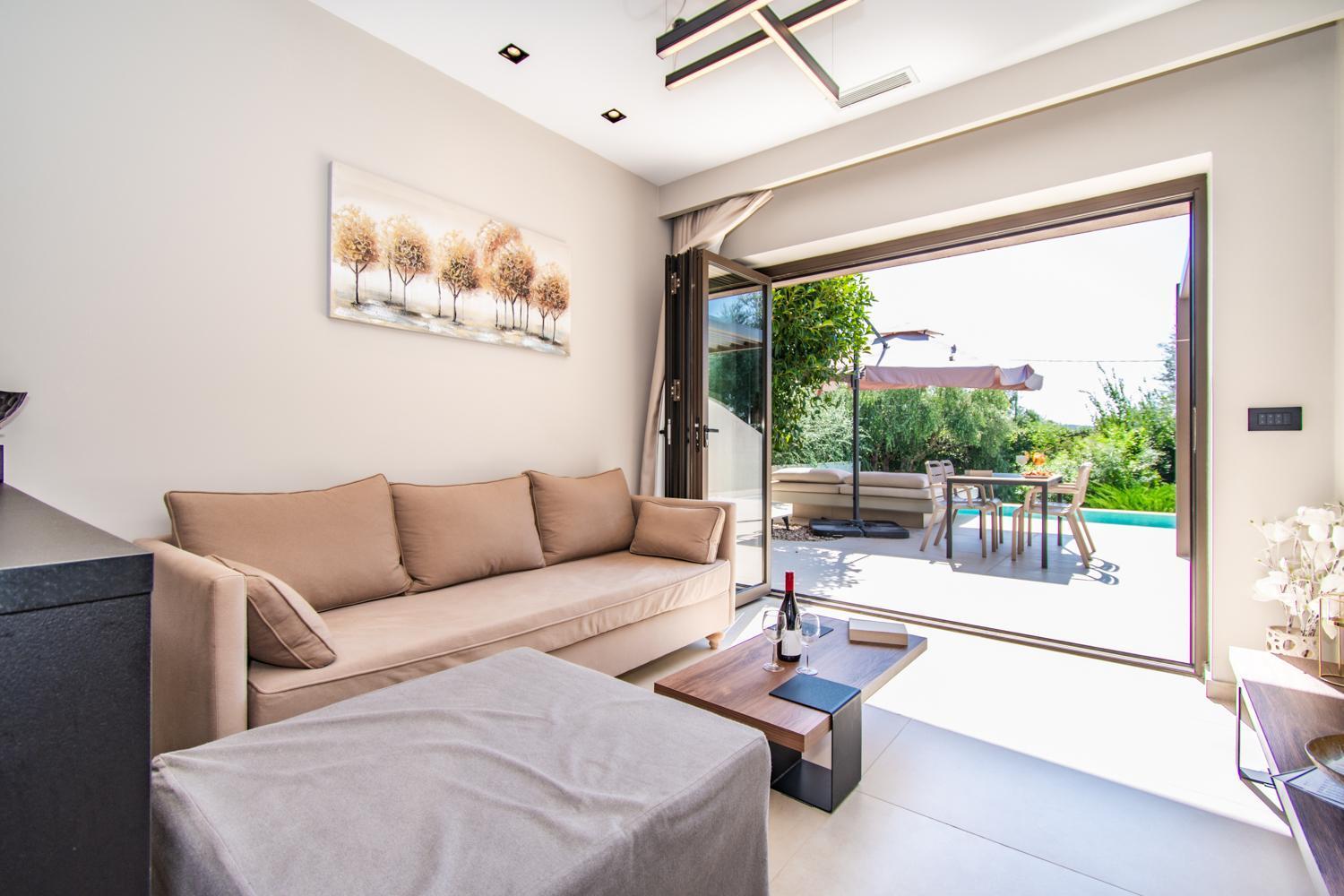 Nestor Luxury Romanos (Messenia)