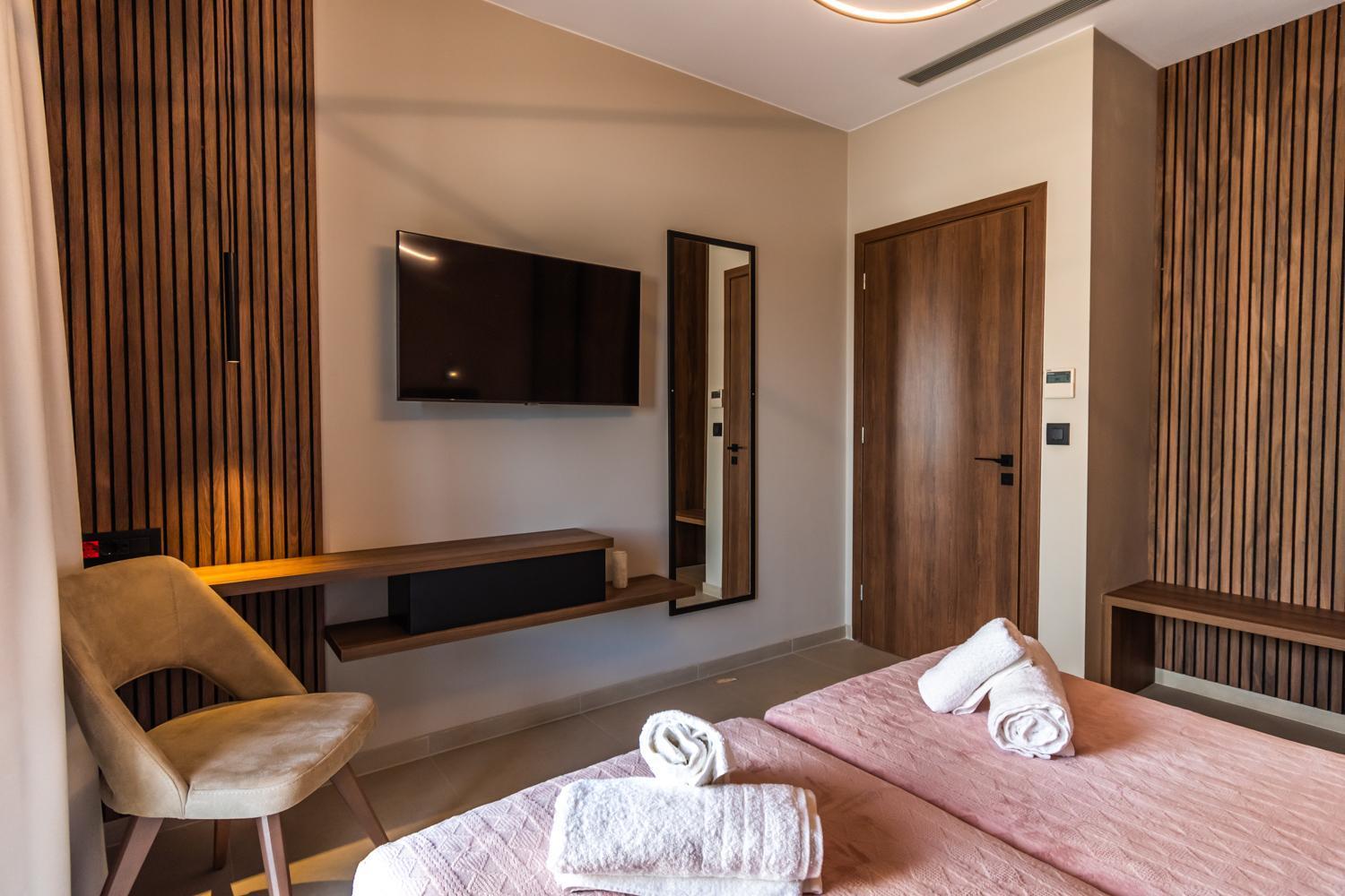 Nestor Luxury Romanos (Messenia)